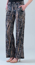 Load image into Gallery viewer, PT21P19 - Trackstripe Print Soft Knit Pull-On Pant: Black Beige / M
