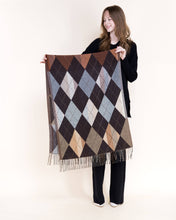 Load image into Gallery viewer, Autumn Argile Fringe Scarf: BEIGE / One Size
