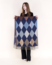 Load image into Gallery viewer, Autumn Argile Fringe Scarf: BEIGE / One Size
