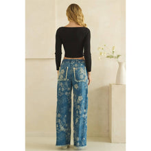Load image into Gallery viewer, FLORAL PATCH EMBROIDERED DENIM PANTS: DENIM / S-M-L-XL(2-2-2-2)
