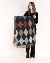 Load image into Gallery viewer, Autumn Argile Fringe Scarf: BEIGE / One Size
