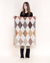 Load image into Gallery viewer, Autumn Argile Fringe Scarf: BEIGE / One Size
